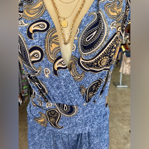 Polyester jumpsuit - Picture 2 of 5